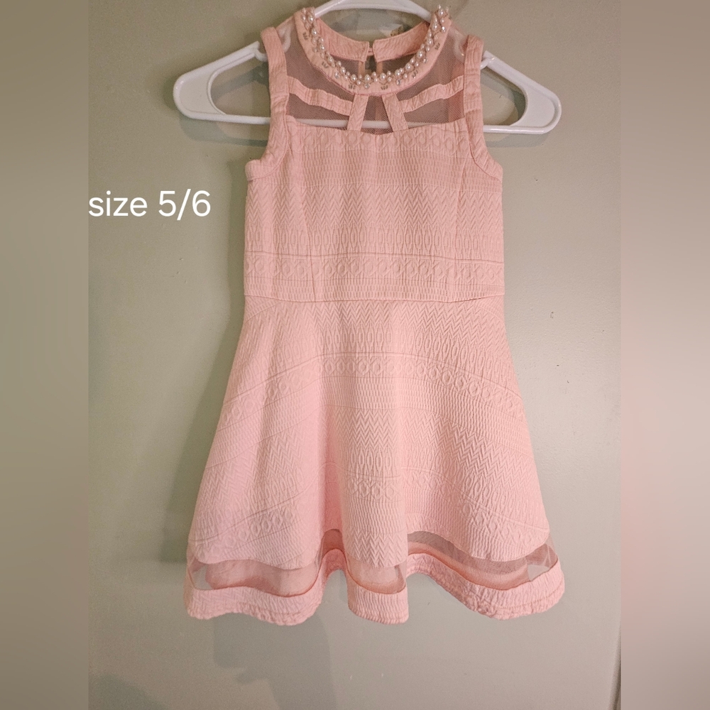 Light pink girls size 5/6 knee length